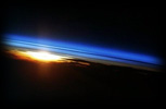 Sonnenaufgang aus dem Weltraum
